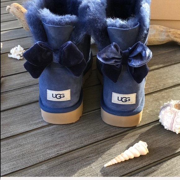 🌴🌼UGG- BOW BOOTS🌼🌴 - Picture 5 of 15